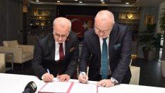 Salihli’de pazaryerinin açık alanlarının üstü kapatılıyor