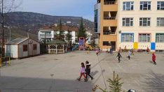 Türk Kızılay, ilkokul öğrencilerine prefabrik kantin desteğinde bulundu
