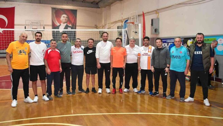 Tuzla’da 2’inci kurumlar arası voleybol turnuvası başladı