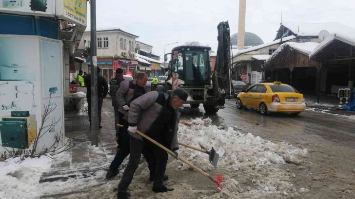 Akçadağ Belediyesi 7/24 sahada