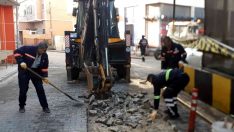 Akdeniz’de sokaklar asfalt ve kilit taşı ile yenileniyor