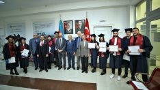 Azerbaycan’da mezuniyet sevinci