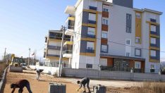 Döşemealtı’nda kaldırım çalışması