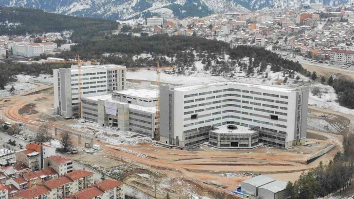 Kütahya Şehir Hastanesi inşaatı yeniden başladı