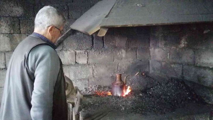 O Giresun’un son bakır ibrik ustası