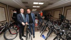 Şahinbey’de başarılı 20 bin öğrenciye daha bisiklet hediyesi
