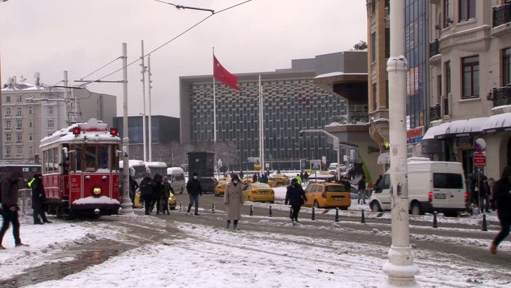 Taksim’den kar manzaraları