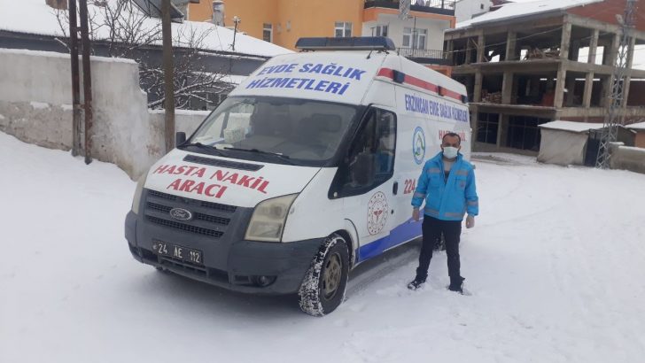 Tercan Devlet Hastanesi Evde Sağlık Hizmetleri ekibi engel tanımıyor