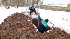 Zorlu kış günlerinde cenaze ve defin hizmetleri aksamıyor