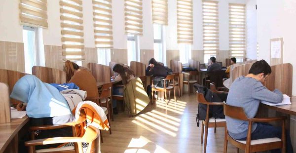 Aksaray’da Millet Kıraathanesi yarıyıl tatilinde doldu taştı