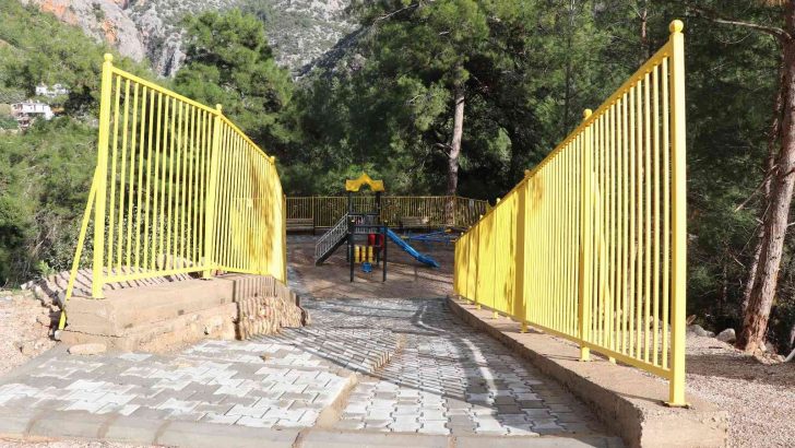 Alanya’da 2 mahalleye çocuk parkı