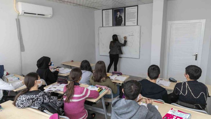 Mersin’de kurs merkezleri ara tatilde de eğitime devam etti